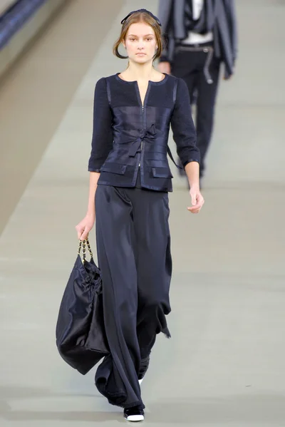 Look 32